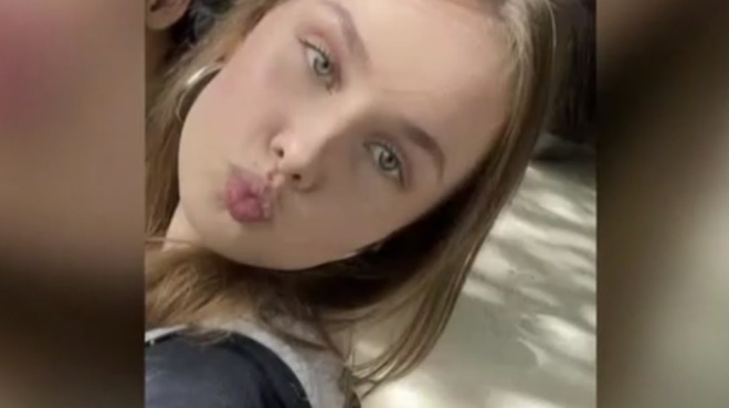 friki-ti-apokalypse-i-16chroni-lora-stin-koinoniki-leitoyrgo-gia-ton-patera-tis-457588