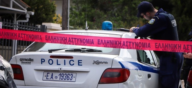 thriler-sto-loytraki-me-to-nekro-17chrono-gyrise-spiti-xaplose-kai-ligo-meta-ton-vrike-o-adelfos-toy-nekro-amp-8211-molis-eide-ti-echei-ston-thoraka-amp-8230-457651