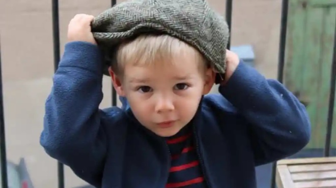 thanatos-2chronoy-i-zarntiniera-me-ichni-aimatos-kai-i-aytoktonia-toy-ierea-poy-ton-vaptise-synelifthisan-oi-pappoydes-kai-oi-theioi-456063