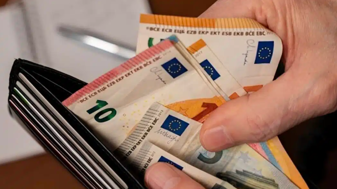 syntaxeis-martioy-2026-pote-plironontai-misthotoi-kai-mi-misthotoi-pos-epireazei-i-kathara-deytera-451759