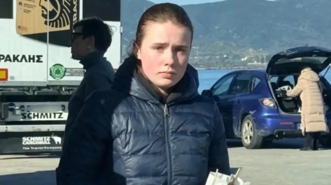 ektakto-aytos-einai-o-25chronos-poy-trigyrizei-me-tin-exafanismeni-lora-453127