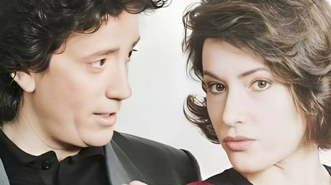 o-gamos-poy-kratise-schedon-30-chronia-to-epeisodiako-diazygio-i-astheneia-kai-i-eikona-tis-simera-451689