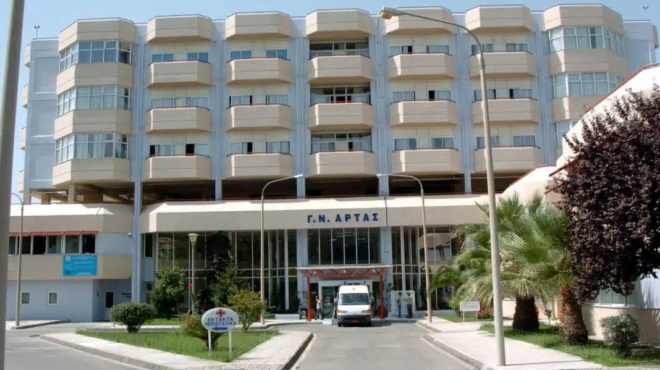 sok-stin-arta-35chroni-mitera-pethane-liges-imeres-meta-ti-gennisi-toy-paidioy-tis-452965