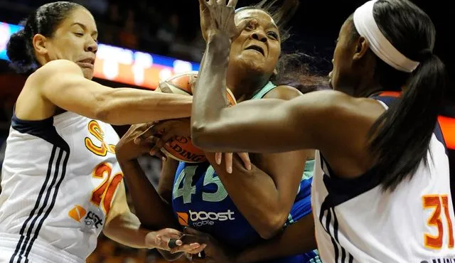 pethane-i-kara-mpraxton-se-ilikia-43-eton-456621