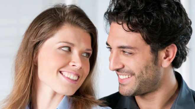 pos-tha-katalaveis-an-mia-gynaika-ekane-sex-to-proigoymeno-vrady-amp-8211-ta-5-simadia-poy-kanoyn-mpam-455661