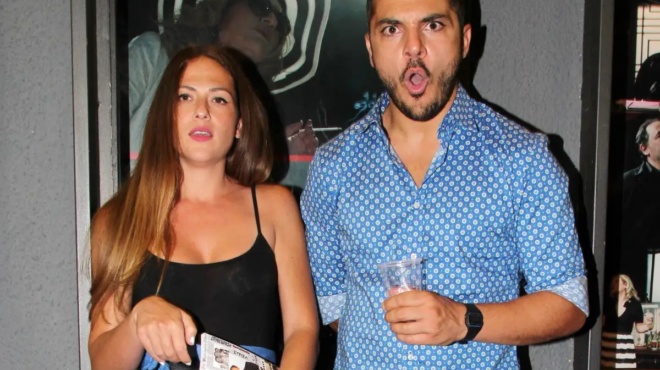 eipe-mono-8-lexeis-ta-prota-logia-toy-kosta-doxa-molis-emathe-oti-pigainei-fylaki-gia-endooikogeneiaki-via-457407