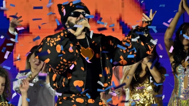 trelainei-oli-tin-eyropi-o-akylas-aggizei-tin-koryfi-sta-stoiximata-i-ellada-sti-eurovision-2026-455307