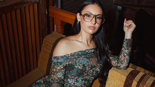 pantreyetai-i-klavdia-ligoys-mines-meta-ton-chorismo-tis-me-ton-oge-453892