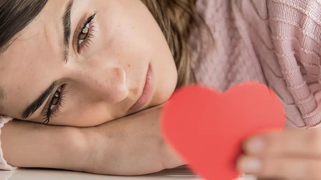 ean-mia-gynaika-einai-kryfa-epoteymeni-mazi-sas-synithos-tha-emfanisei-aytes-tis-7-symperifores-455266