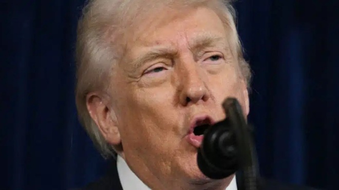 ektakti-anakoinosi-tramp-ston-planiti-458057