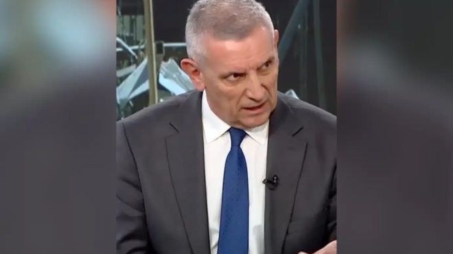 konstantinos-floros-eimaste-stin-enarxi-toy-g-pagkosmioy-polemoy-458798