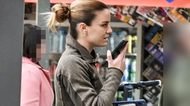 gia-agores-sti-voykoyrestioy-i-maria-sakkari-chamogelasti-se-mia-chalari-emfanisi-458415