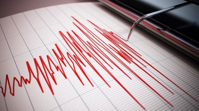 ischyros-seismos-noris-to-proi-synecheis-oi-metaseismoi-vgike-kosmos-sto-dromo-459954