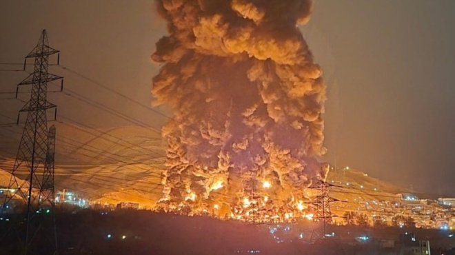 ektakto-kaigontai-ta-panta-stoys-dromoys-apo-chtypima-stis-egkatastaseis-petrelaioy-459997