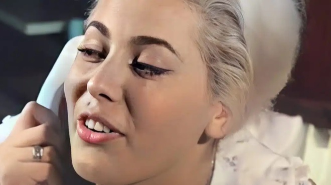 i-kalloni-ithopoios-pethera-pasignostoy-politikoy-poy-epaixe-se-arketes-ellinikes-tainies-460052