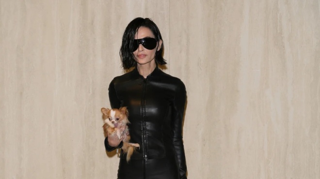 anisychia-sta-social-media-gia-tin-pasignosti-ithopoio-emfanistike-aposteomeni-kai-i-nea-tis-eikona-tromazei-amp-8211-oloi-tis-grafoyn-ena-pragma-458136