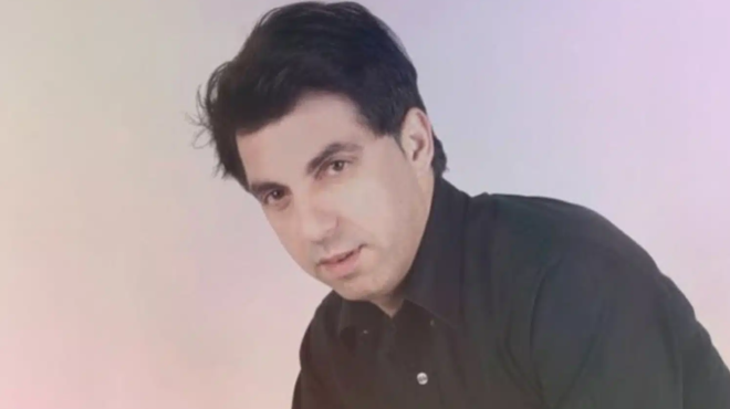 aytos-einai-o-gnostos-ellinas-tragoydistis-poy-ton-esfaxan-simera-exo-apo-to-spiti-toy-463629