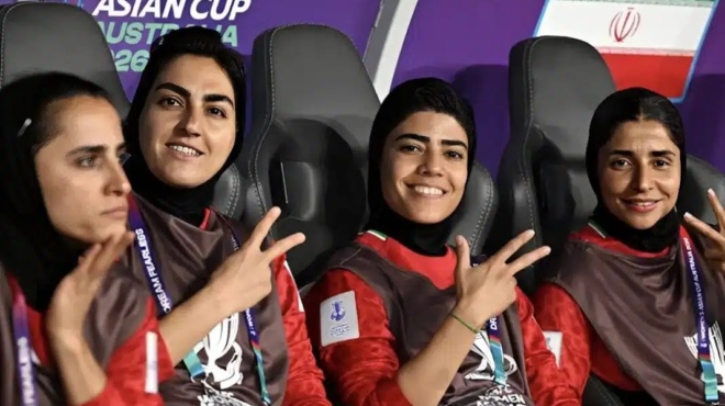 ntonalnt-tramp-i-aystralia-thetei-ypo-prostasia-tis-podosfairistries-tis-ethnikis-iran-460383