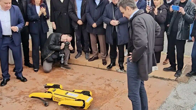 chamos-me-to-vinteo-opoy-o-mitostakis-milaei-me-skylo-rompot-464292