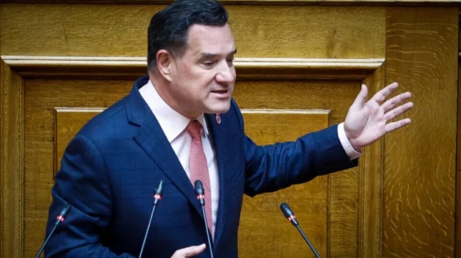 ektakto-menei-ektos-o-adonis-georgiadis-460498