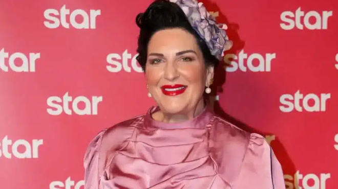 kathilonei-i-anna-maria-rogdaki-i-mama-moy-itan-notho-paidi-proion-viasmoy-465079