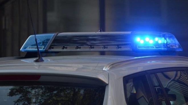 vrethike-imigymni-kai-alysodemeni-se-ayli-tin-kratoysan-kai-ti-vasanizan-oi-filoi-tis-poy-pleon-den-ti-sympathoysan-458378