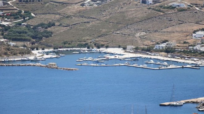 nekros-andras-sti-marina-syroy-vrethike-sti-thalassa-458408