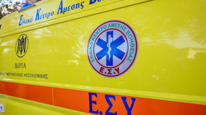 thrinos-sti-nea-makri-pethane-xafnika-o-12chronos-vasilis-458366