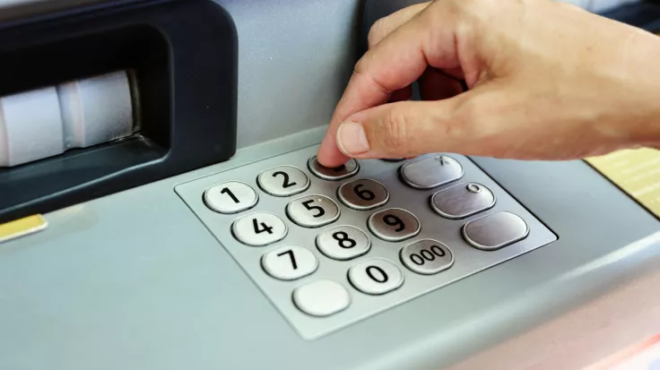 eskase-tora-epidoma-pascha-poioi-dikaioyntai-200-eyro-amp-8211-pos-tha-kanete-aitisi-461683