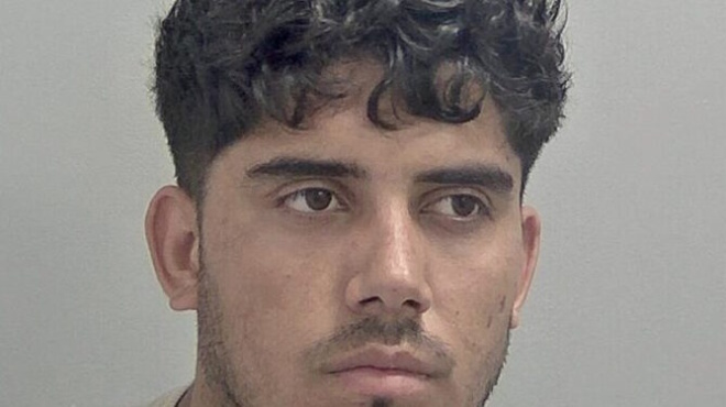 friki-23chronos-metanastis-apigage-kai-viase-12chroni-poy-epaize-se-parko-nomiza-oti-itan-19chroni-ischyrizetai-video-465144