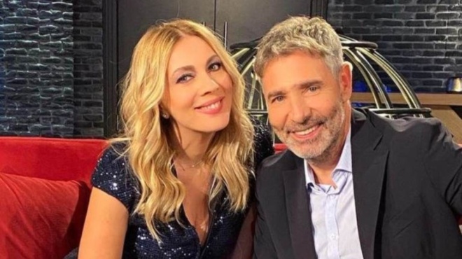 teleiose-ton-atheridi-me-5-lexeis-i-smaragda-karydi-meta-ton-chorismo-soysoyro-me-ayto-poy-eipe-stis-kameres-459226