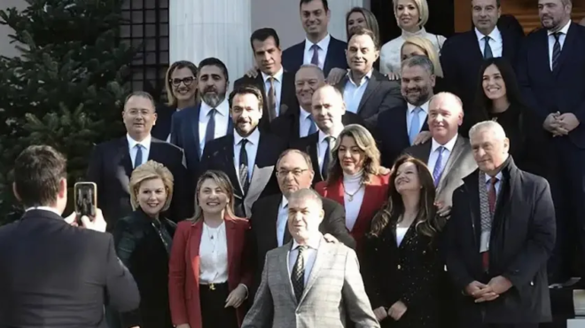 50-voyleytes-tis-nd-ton-theloyn-aytos-tha-einai-o-antikatastatis-toy-mitsotaki-kai-neos-archigos-tis-neas-dimokratias-459943