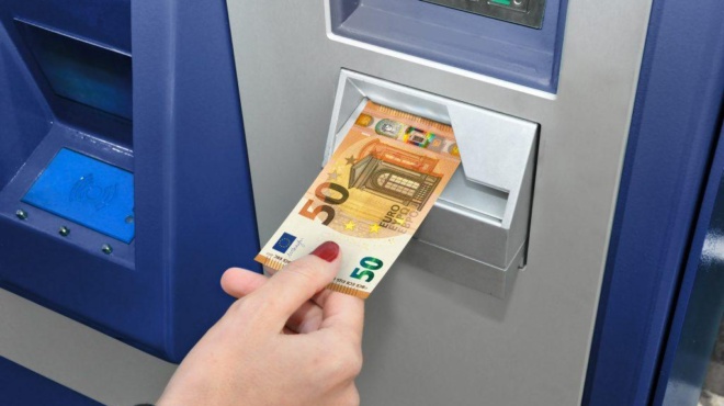 e-efka-kai-dypa-mparaz-pliromon-amp-8211-poioi-plironontai-eos-ayrio-amp-8211-posa-lefta-tha-parete-504466