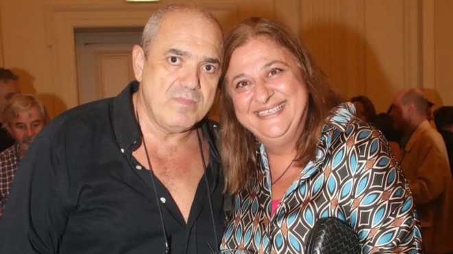 elisavet-konstantinidoy-taxiarchis-chanos-xana-mazi-15-chronia-meta-to-diazygio-i-emfanisi-sto-theatro-517150